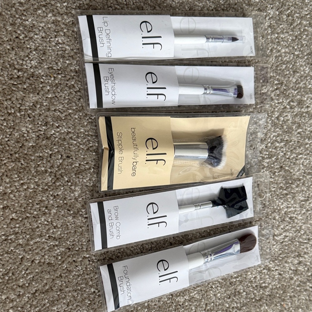 ELF Makeup Brush Set - White and Silver